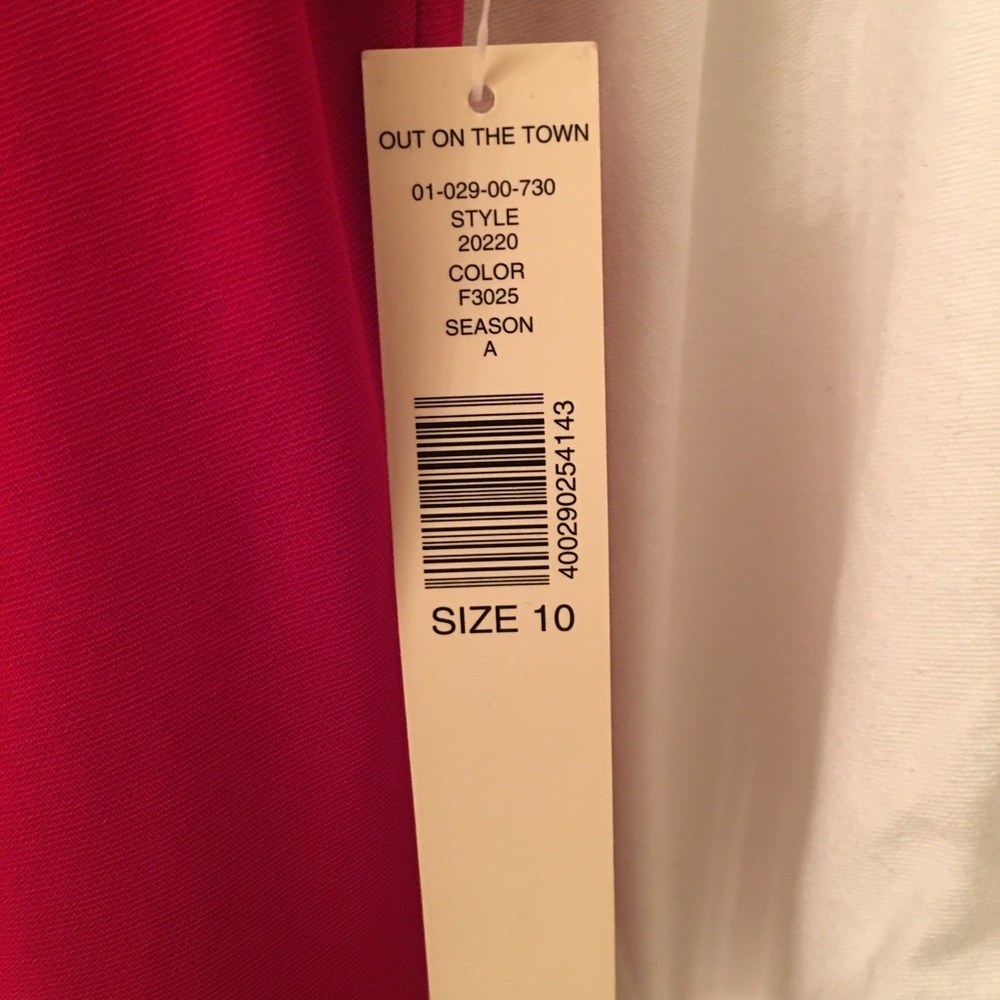 SOLD - Amanda Smith - Picture 3 of 4